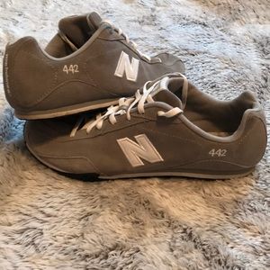 Women's New Balance 442 sz 10
